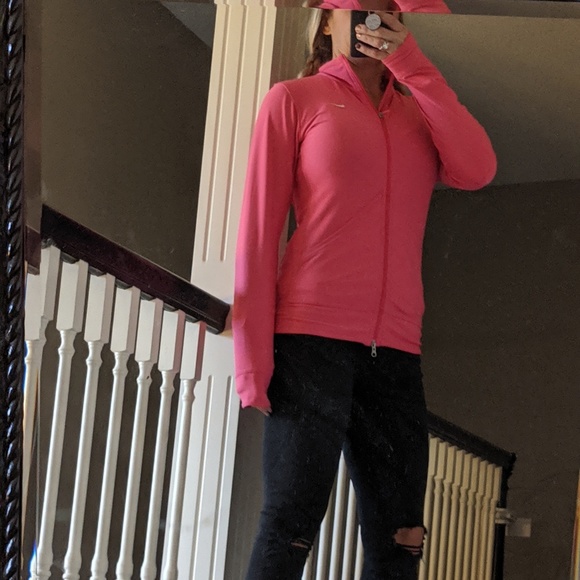 Nike Tops - Nike Hoodie